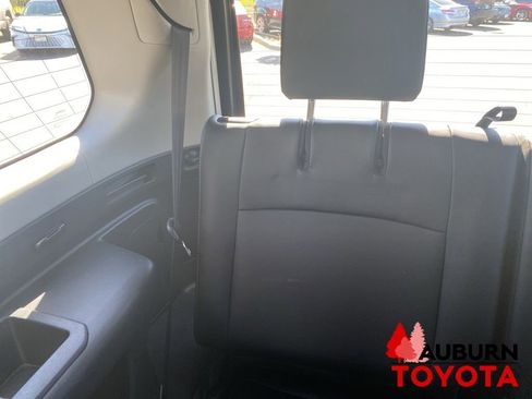 Used 2022 Toyota 4Runner SR5 Premium w/ Moonroof Package AWD/4WD image 15