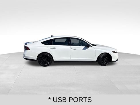 Used 2023 Honda Accord Sport image 6