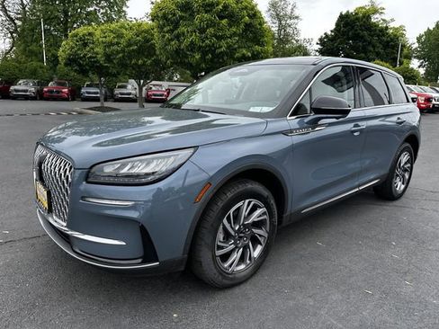 Used 2023 Lincoln Corsair AWD w/ Equipment Group 101A image 9