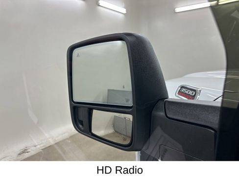 Used 2025 RAM 3500 Laramie AWD/4WD image 19