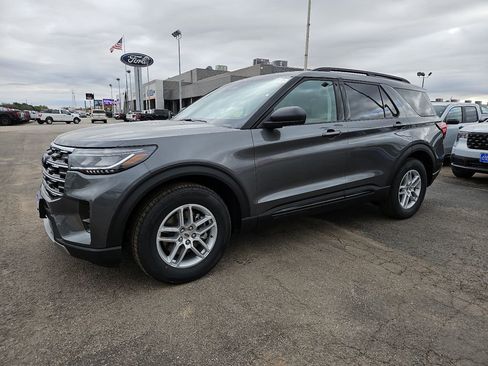 New 2026 Ford Explorer Active w/ Active Comfort Package image 5