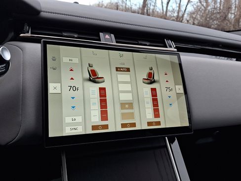 Used 2026 Land Rover Range Rover Velar Dynamic SE image 18