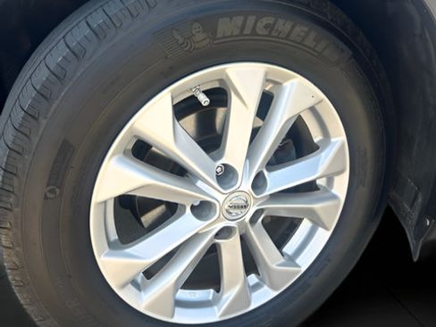 Used 2018 Nissan Rogue SL AWD/4WD image 51