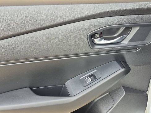 Used 2025 Honda Accord LX image 17