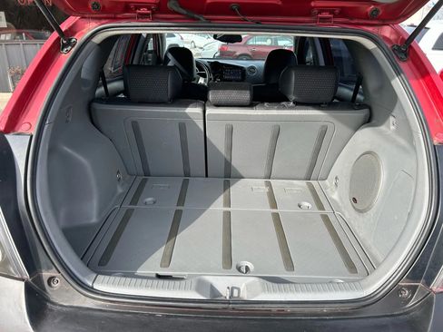 Used 2009 Pontiac Vibe GT FWD image 7
