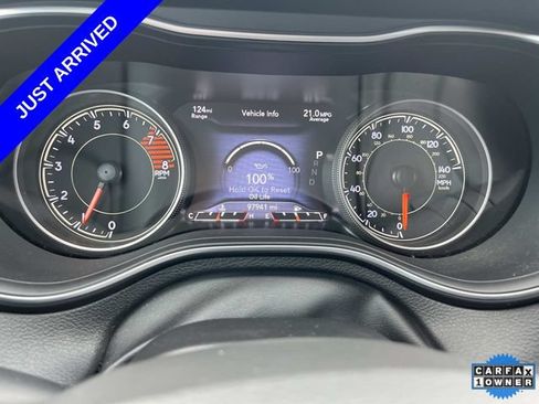 Used 2020 Jeep Cherokee Trailhawk w/ Cold Weather Group AWD/4WD image 35