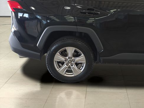 Used 2022 Toyota RAV4 XLE AWD/4WD image 30