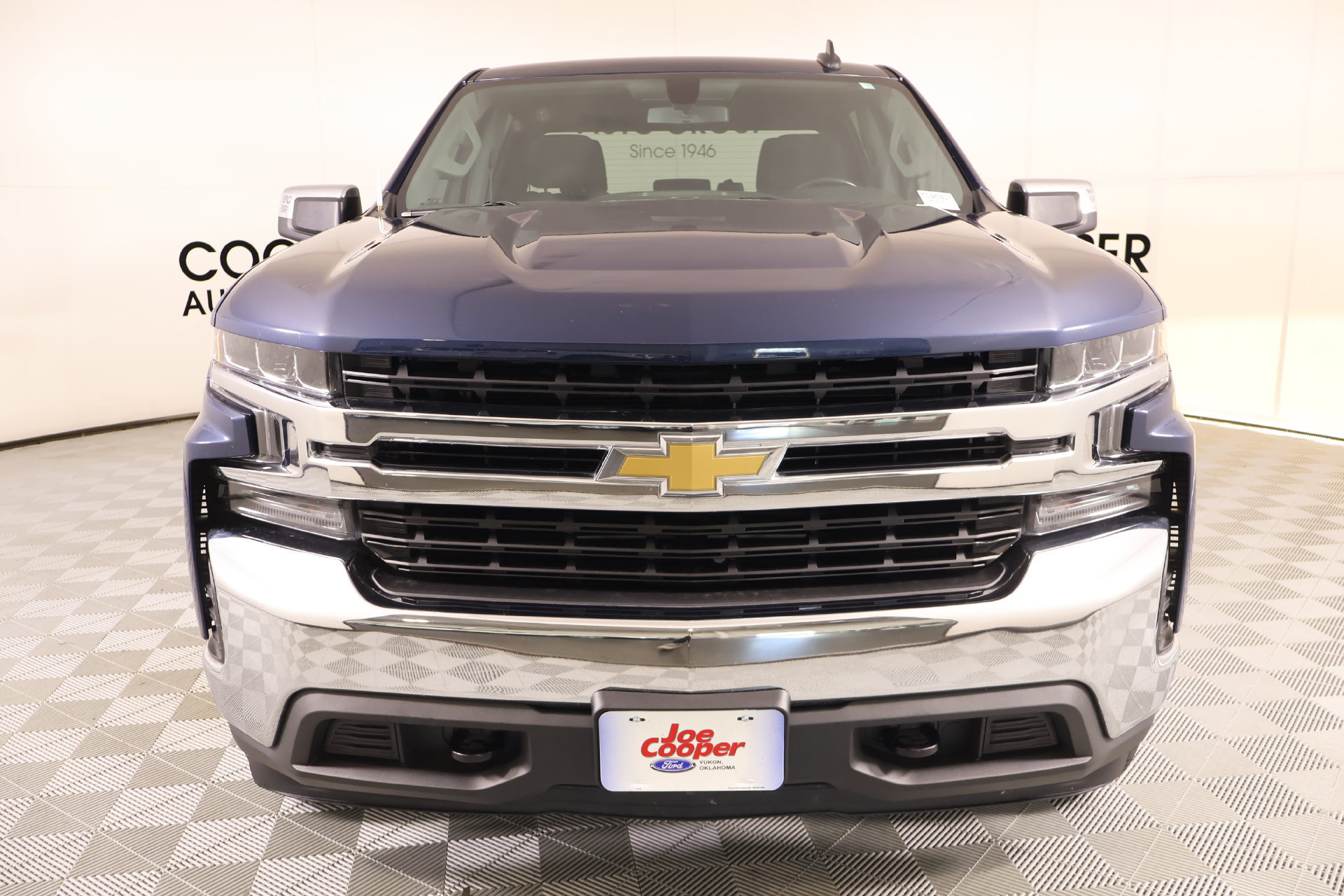 Used 2020 Chevrolet Silverado 1500 LT w/ Texas Edition AWD/4WD image 9