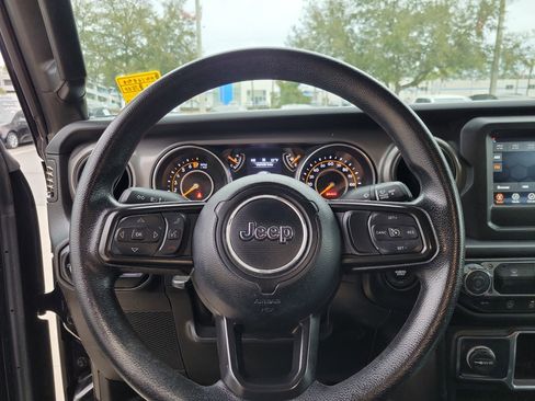 Used 2022 Jeep Wrangler Unlimited Sport image 16