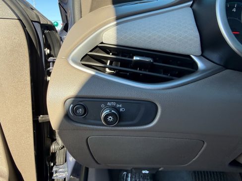 Used 2025 Chevrolet Malibu LT image 16