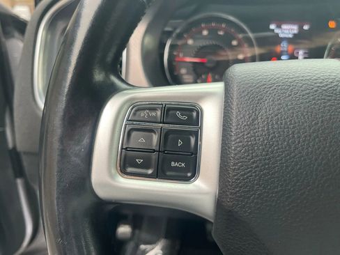 Used 2014 Dodge Charger SXT image 18