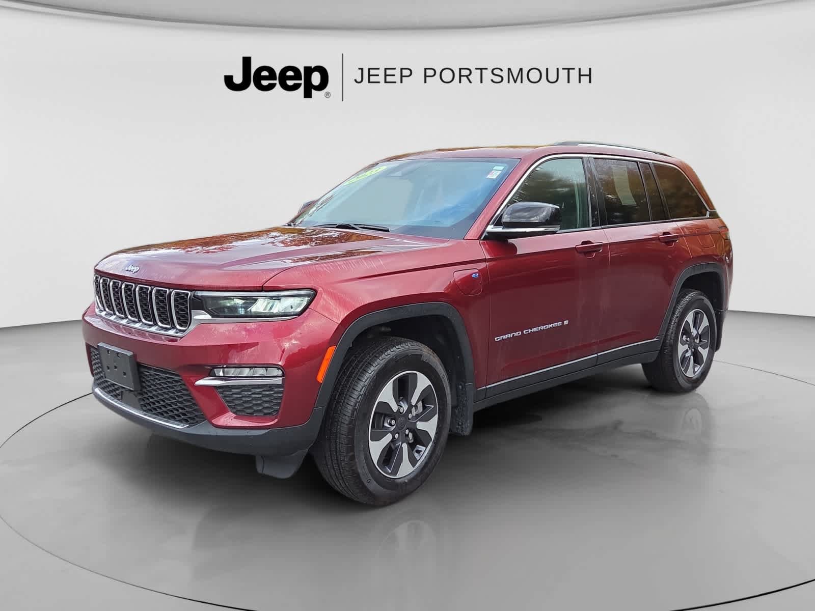 Used 2023 Jeep Grand Cherokee 4WD 4xe w/ MOPAR Finishing Package image 5