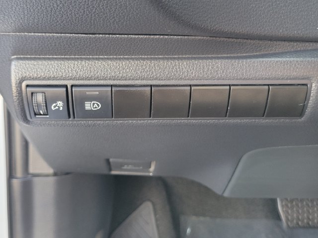Used 2025 Toyota Corolla LE FWD image 12