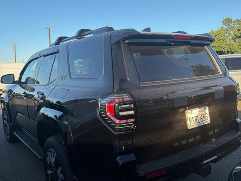 Used 2025 Toyota 4Runner TRD Sport AWD/4WD image 3