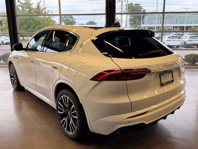 Certified 2023 Maserati Grecale GT AWD/4WD image 3