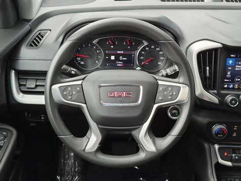 Used 2022 GMC Terrain SLE w/ Driver Convenience Package FWD image 13