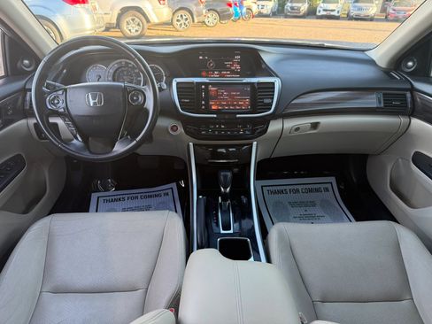 Used 2017 Honda Accord EX-L image 25