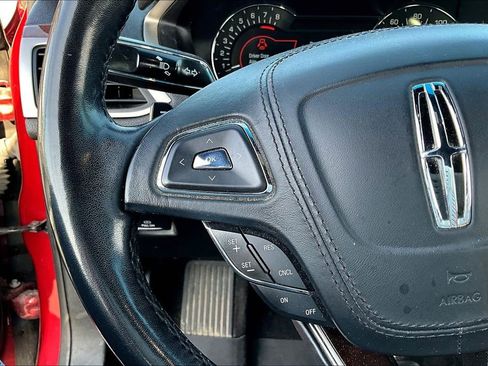 Used 2018 Lincoln MKZ Select w/ Select Plus Package FWD image 10