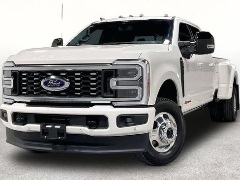 Used 2026 Ford F350 Platinum AWD/4WD image 14