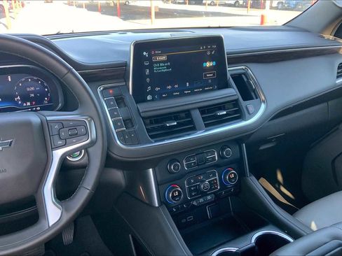 Used 2023 Chevrolet Tahoe Z71 w/ Luxury Package image 14