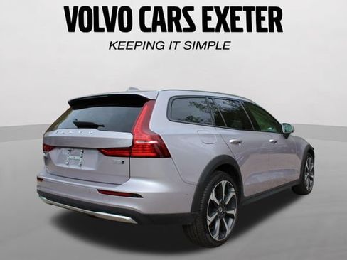New 2026 Volvo V60 B5 Cross Country Plus w/ Climate Package AWD/4WD image 6