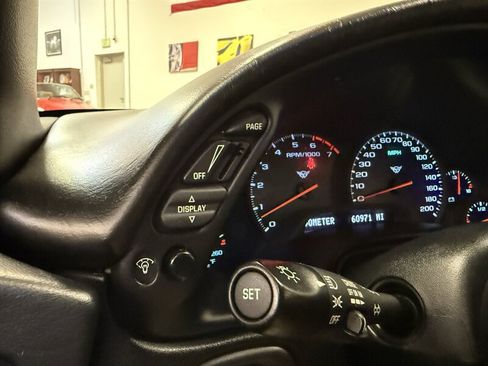 Used 2002 Chevrolet Corvette Convertible w/ Preferred Equipment Group2 RWD image 19