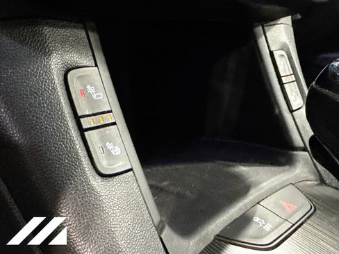 Used 2019 GMC Acadia SLT AWD/4WD image 19