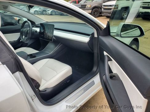 Used 2018 Tesla Model 3 image 19