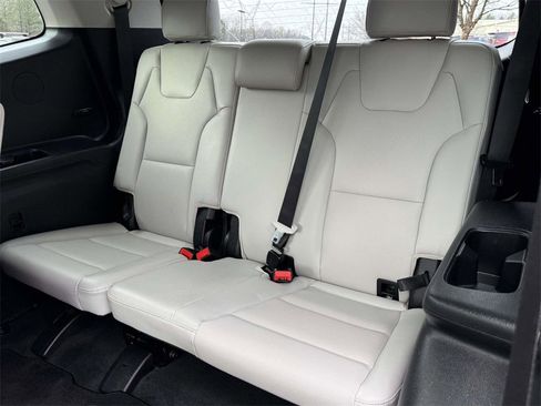 Used 2024 Kia Telluride EX w/ EX Captain's Chair Package image 17