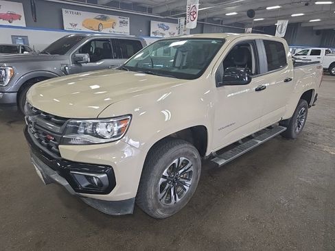 Used 2022 Chevrolet Colorado Z71 AWD/4WD image 5