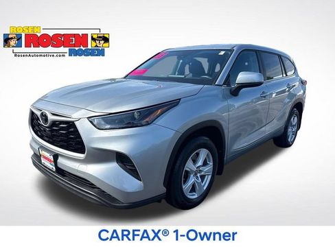 Used 2023 Toyota Highlander L FWD image 1