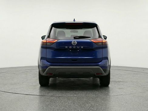 Used 2025 Nissan Rogue SV image 7