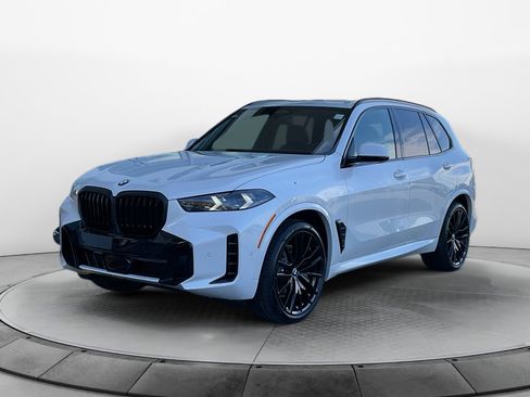 New 2026 BMW X5 xDrive40i w/ M Sport Package image 3