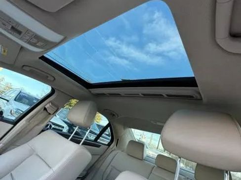 Used 2014 Mercedes-Benz E 250 BlueTEC 4MATIC Sedan image 26