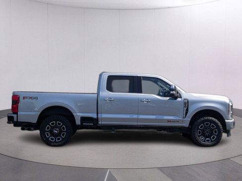 Used 2024 Ford F250 Platinum AWD/4WD image 6