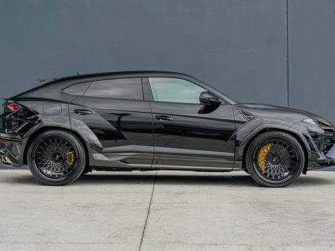 Used 2025 Lamborghini Urus SE AWD/4WD image 6