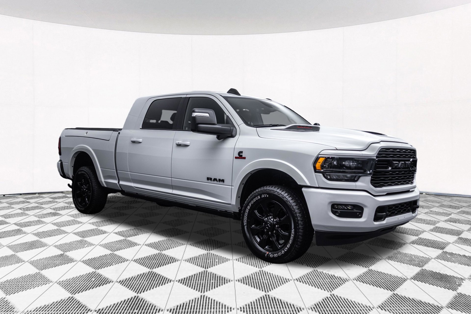 Used 2023 RAM 2500 Limited AWD/4WD image 16