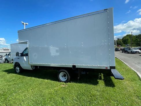 New 2024 Ford E-450 and Econoline 450 Super Duty w/ Power Windows & Locks Group image 4