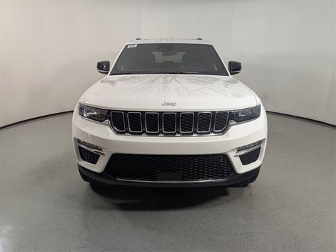 New 2025 Jeep Grand Cherokee Limited image 2