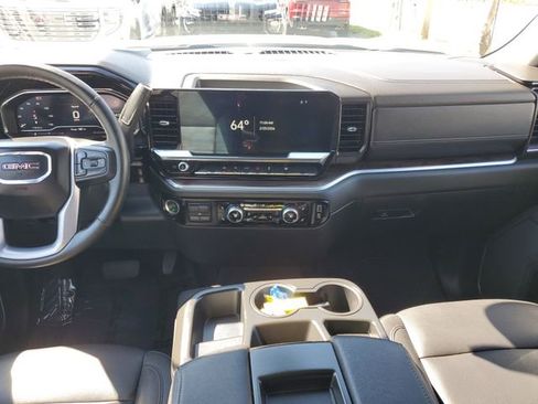 Used 2025 GMC Sierra 1500 SLT image 15