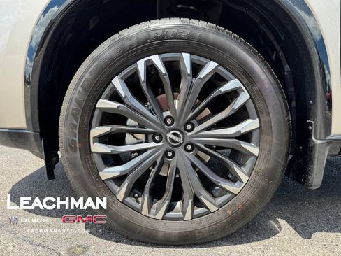 Used 2026 Nissan Rogue Platinum w/ Platinum Premium Package AWD/4WD image 3