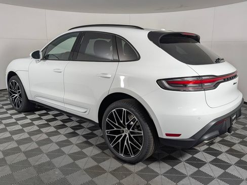 New 2026 Porsche Macan image 3