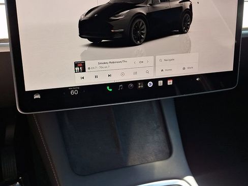 Used 2023 Tesla Model Y Long Range AWD/4WD image 18