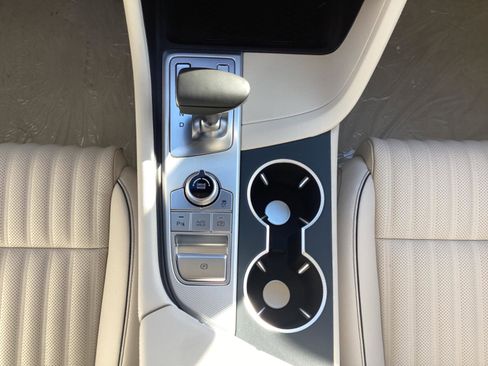 New 2026 Genesis G70 2.5T Prestige image 18