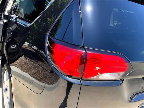 Used 2020 Chrysler Pacifica Limited FWD image 28