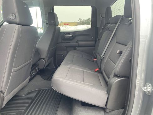 Used 2024 Chevrolet Silverado 1500 Custom Trail Boss w/ Dark Appearance Package image 10