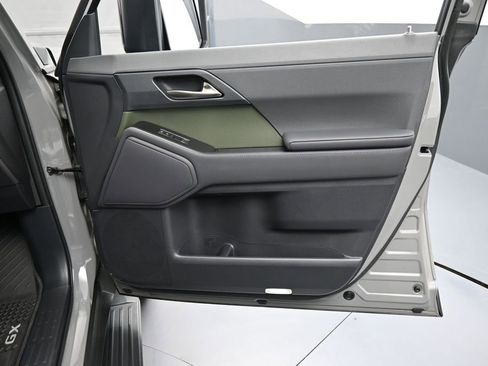 Used 2024 Lexus GX 550 AWD/4WD image 29