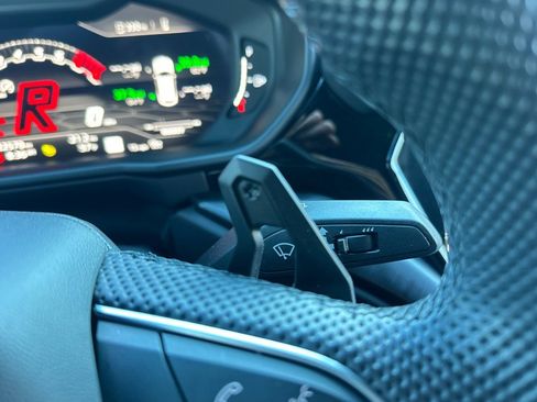 Used 2022 Lamborghini Urus image 37