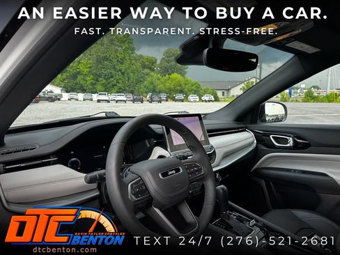Used 2025 Jeep Compass Limited w/ Elite Group AWD/4WD image 10