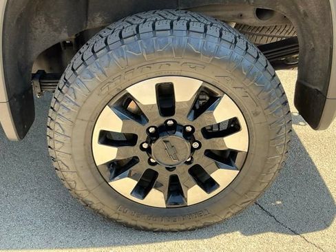 Used 2020 Chevrolet Silverado 2500 LT w/ All Star Edition AWD/4WD image 5